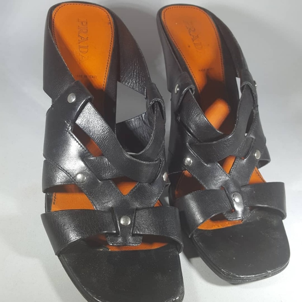 Authentic Prada size 40 heels